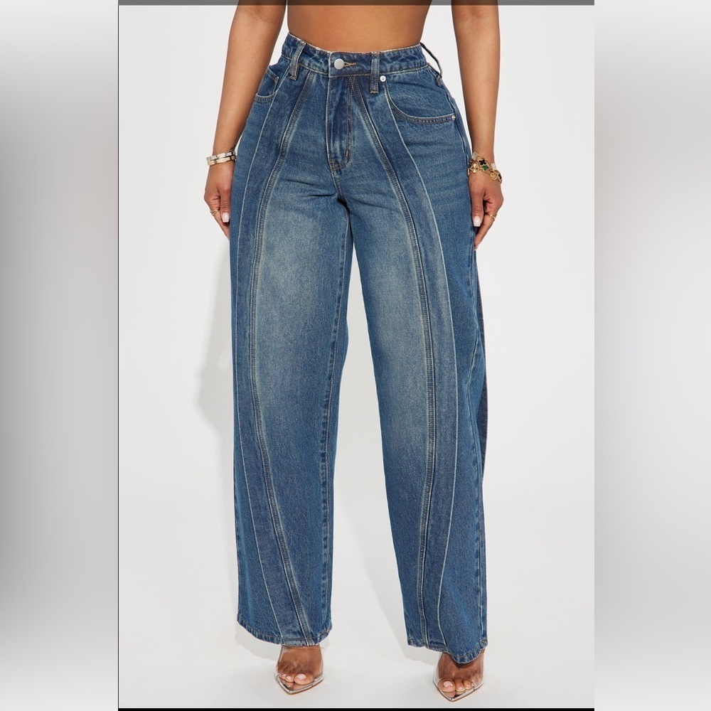 BNWT Wavy Baby Jeans  - US 6